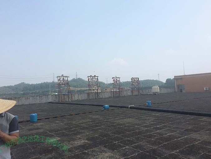 東輝服(fu)裝水循(xun)環系統(tǒng)除垢