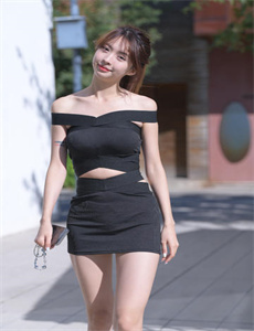 女生手淫-触手大战萝莉